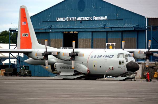 南极洲的地下城市