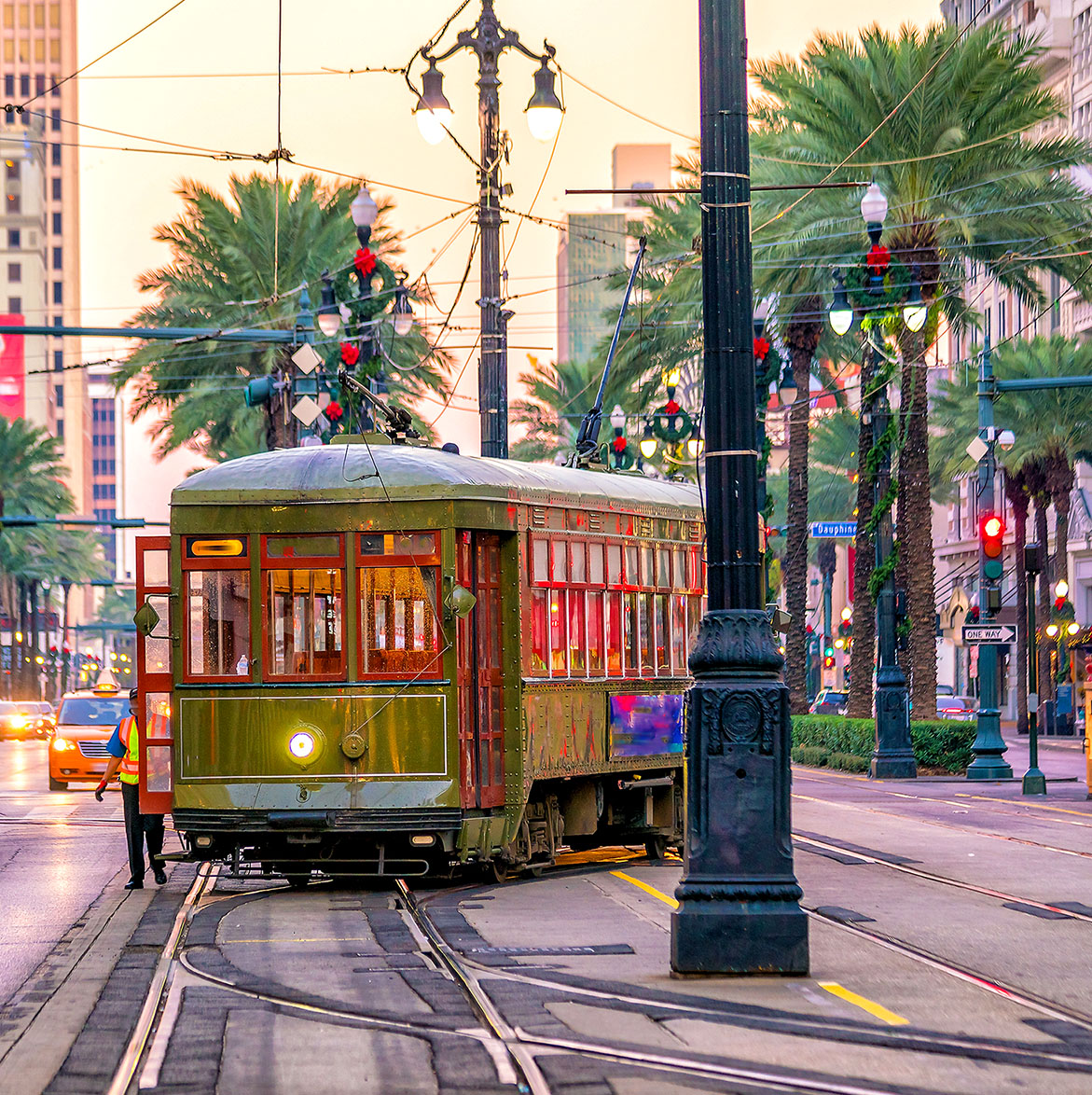 new-orleans-streetcar